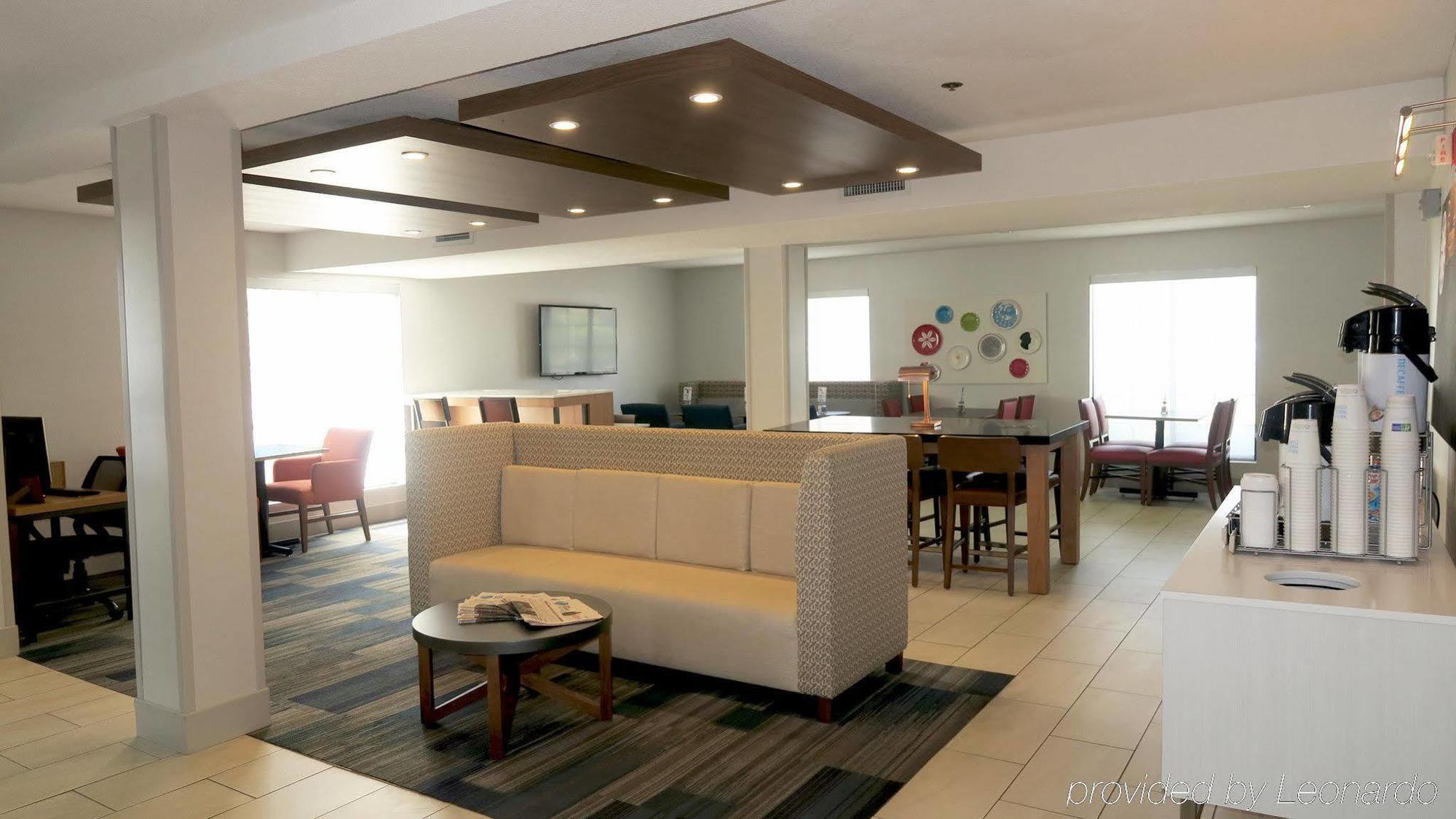 Holiday Inn Express Westley By Ihg Екстер'єр фото