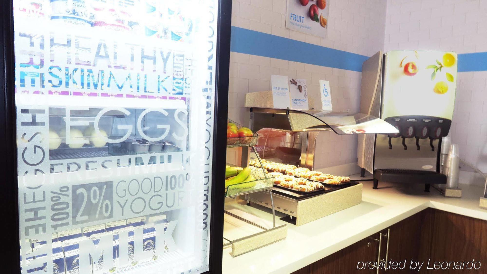 Holiday Inn Express Westley By Ihg Екстер'єр фото
