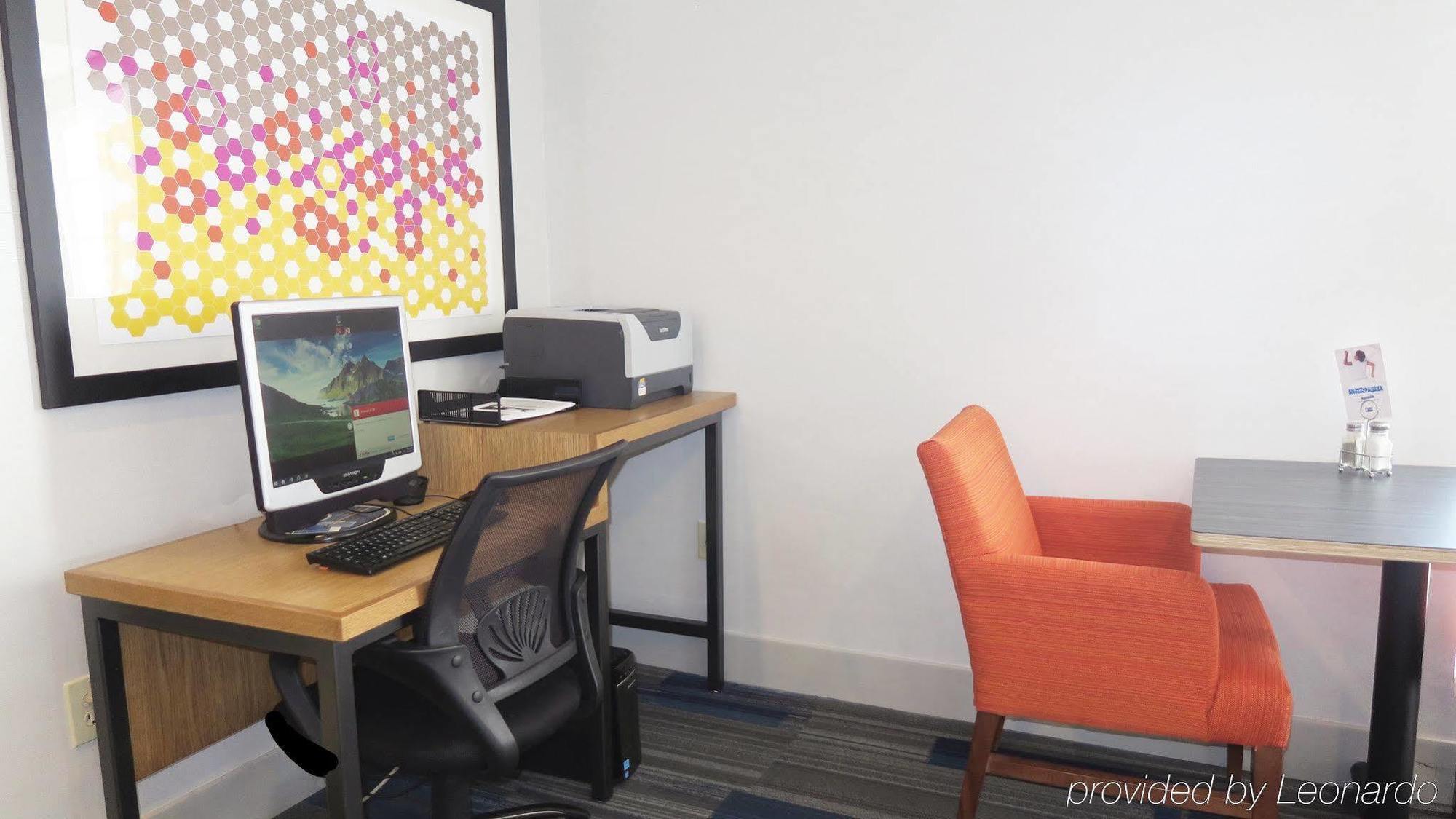 Holiday Inn Express Westley By Ihg Екстер'єр фото
